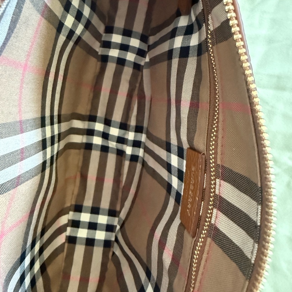 Burberry Tan Leather Shoulder Bag - Picture 6 of 9